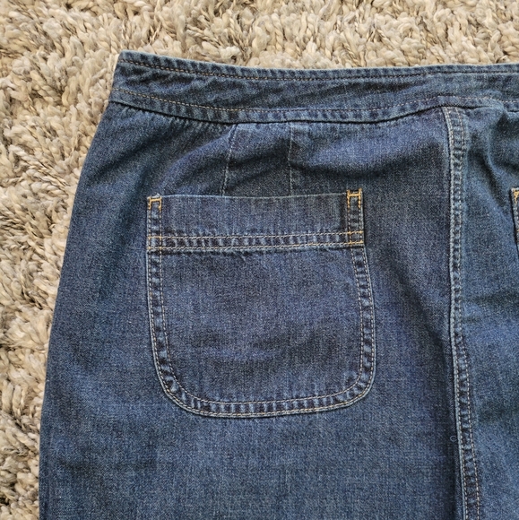 Ann Taylor Loft wide leg size 10 lightweight denim jeans - Picture 4 of 5